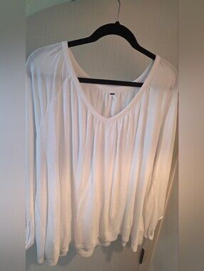 Old Navy White V-Neck Long Sleeve Blouse